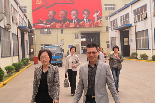 йζ^(q)ίy(tng)(zhn)L(zhng)йζ^(q)(lin)hM(sh)ӛN(yn)ŮʿҏSL(zhng)ͬҕ