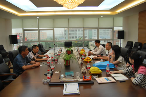 嘉定區(qū)環(huán)保局領導來我公司檢查驗收“綠色企業(yè)”創(chuàng)建