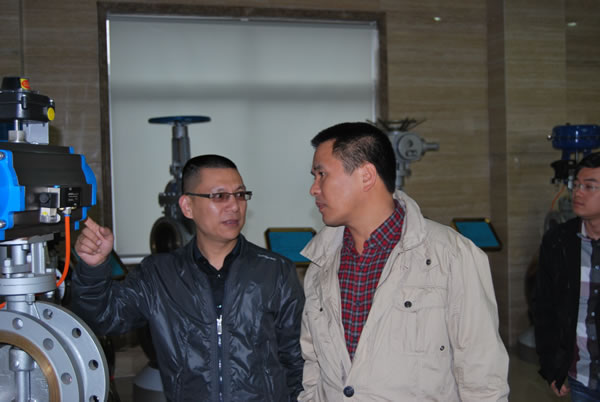 嘉定區(qū)質(zhì)量技術(shù)監(jiān)督局管理科周科長來我公司指導工作