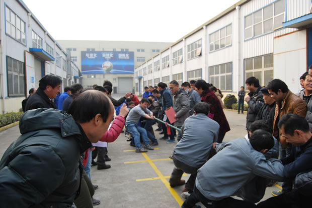 男子拔河比賽(圖15)